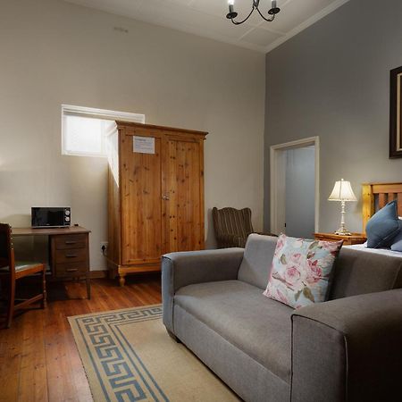 Horse And Mill Guesthouse Colesberg Bagian luar foto