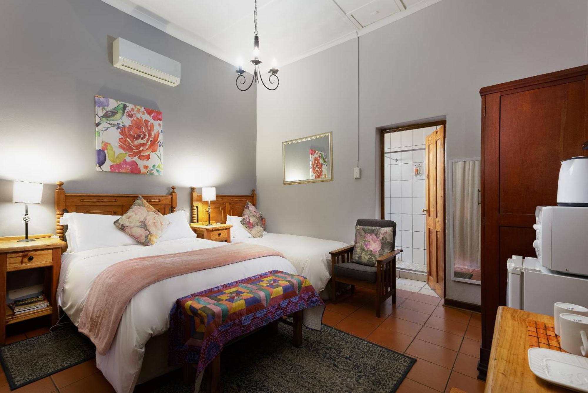 Horse And Mill Guesthouse Colesberg Bagian luar foto