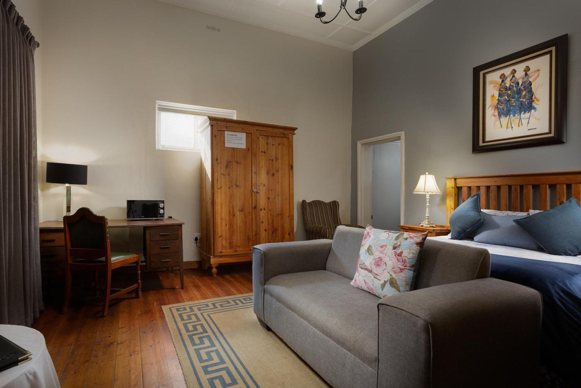 Horse And Mill Guesthouse Colesberg Bagian luar foto