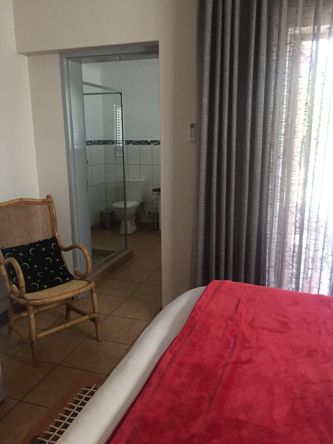 Horse And Mill Guesthouse Colesberg Bagian luar foto