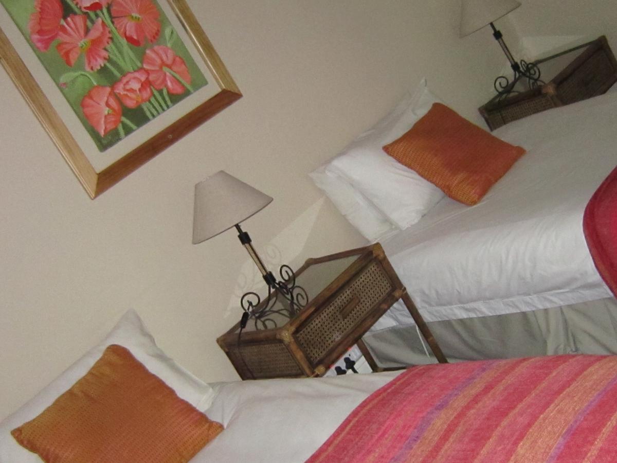 Horse And Mill Guesthouse Colesberg Bagian luar foto
